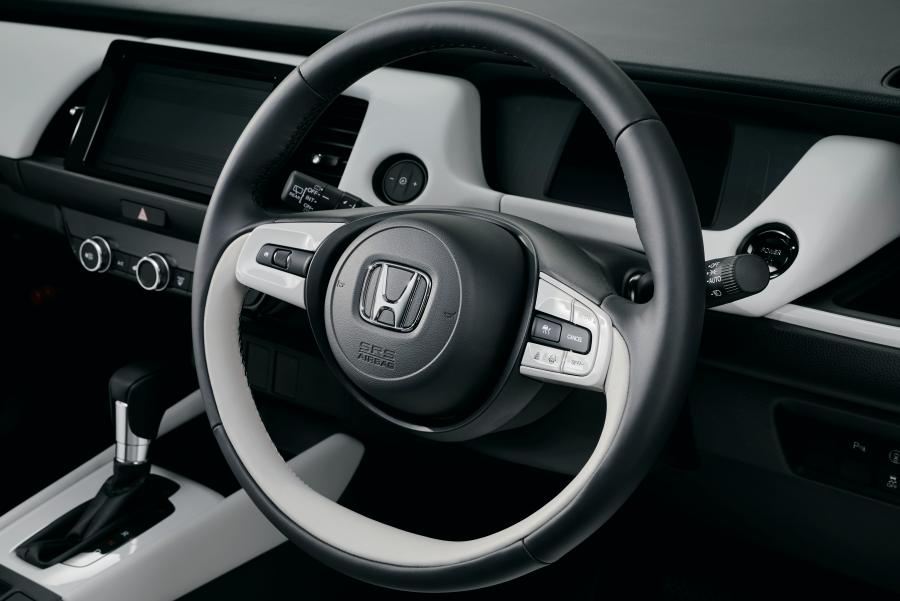 Детали интерьера Honda Fit e:HEV Home 2020 года  (JP) (фото 9 из 18)